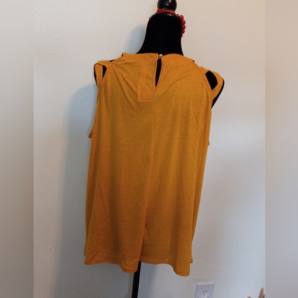 Per Seption Plus Size 1X Open Shoulder Strappy Sleeveless Tank Top - Picture 7 of 10
